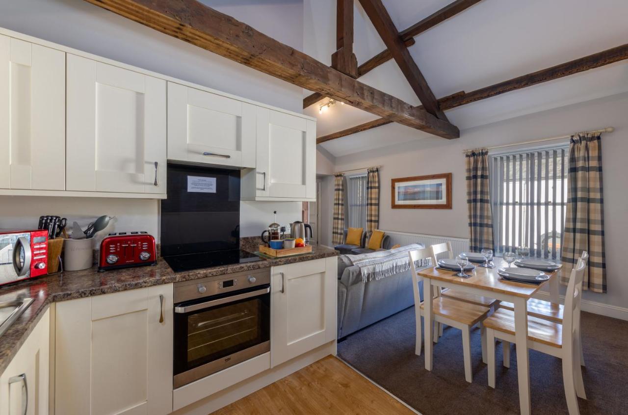 Brampton Holiday Homes - The Mews Apartment Esterno foto